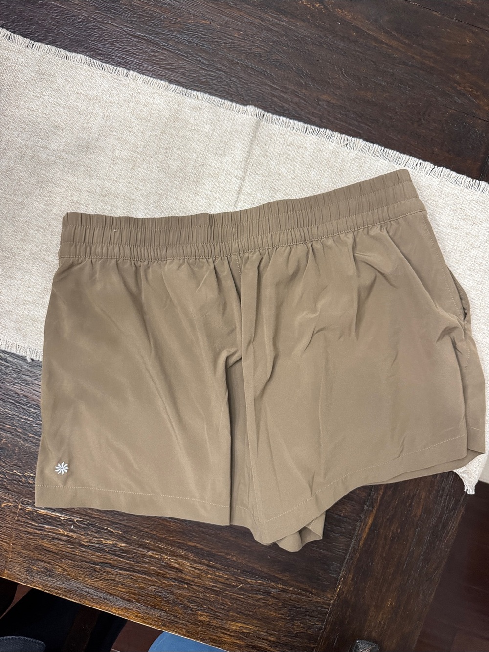 Athleta Women's Weekender Mid Rise 3” Shorts - Taupe Brown